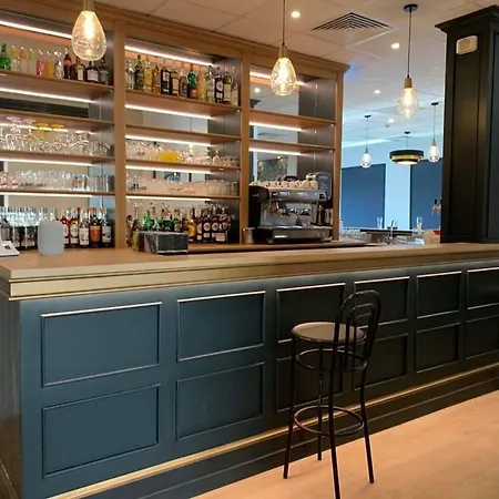 Le Patio Отель *