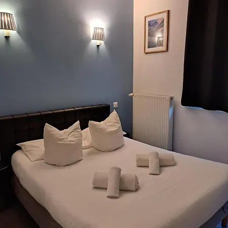 Le Patio Отель *